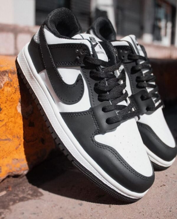 Nike dunk low SB - Image 2